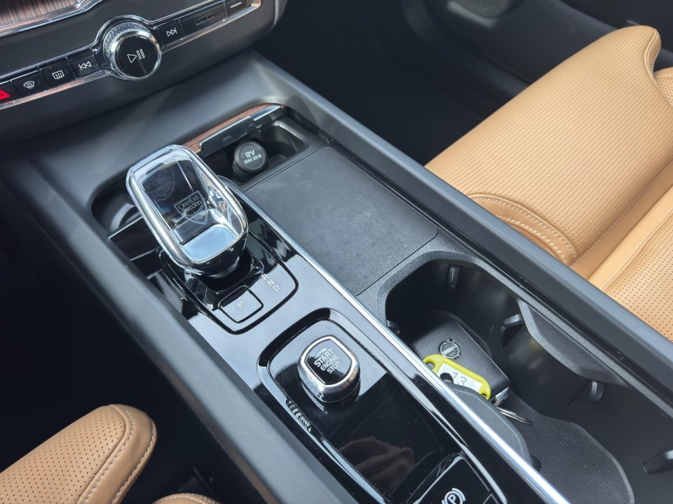 Volvo XC 60 T8 Recharge AWD Ultimate Bright - foto 23