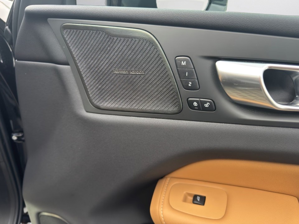 Volvo XC 60 T8 Recharge AWD Ultimate Bright - foto 40