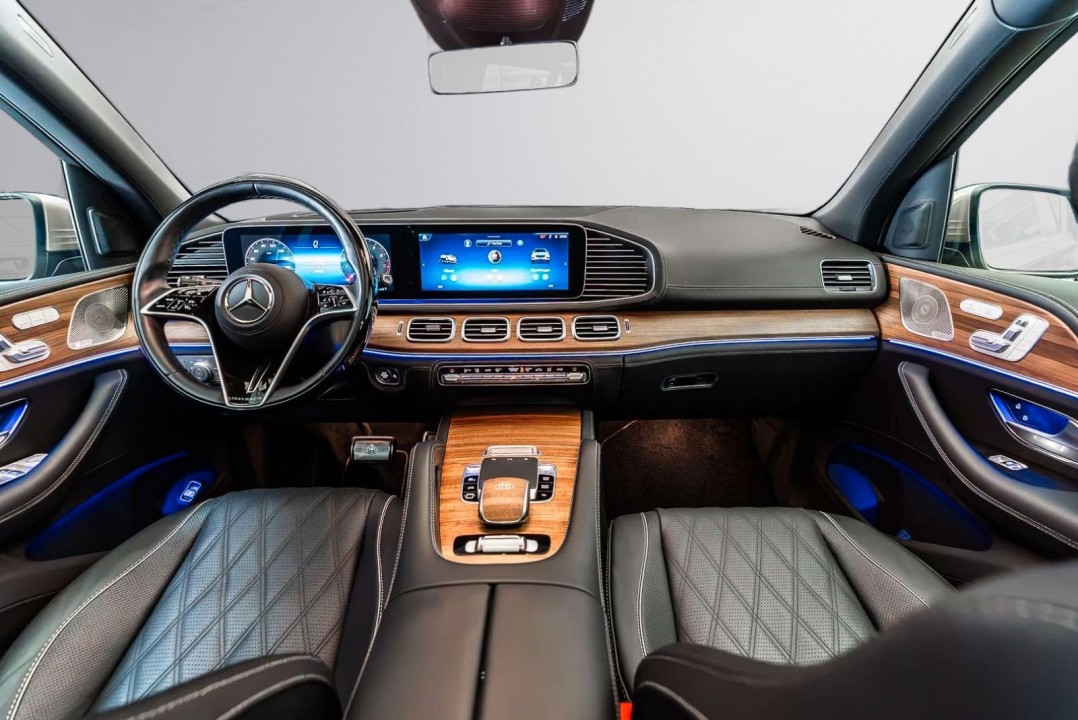 Mercedes-Benz GLS Maybach 600 - foto 15