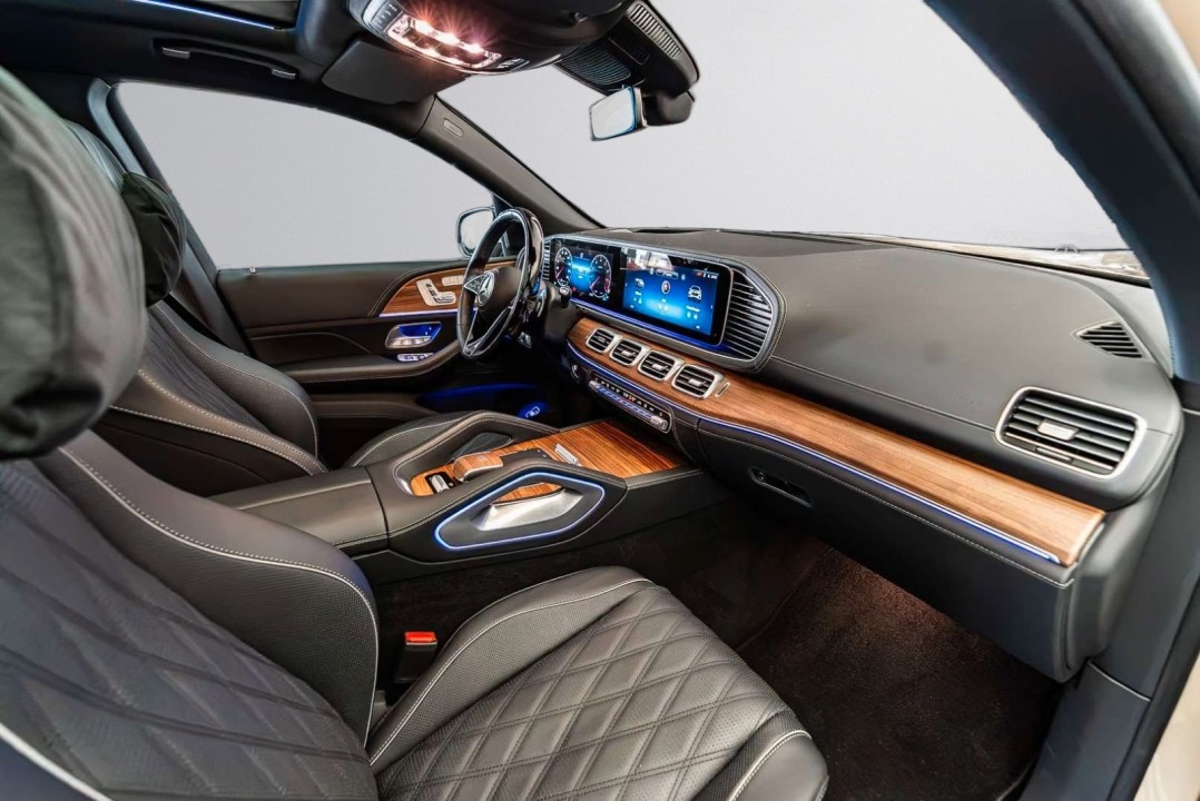 Mercedes-Benz GLS Maybach 600 - foto 14