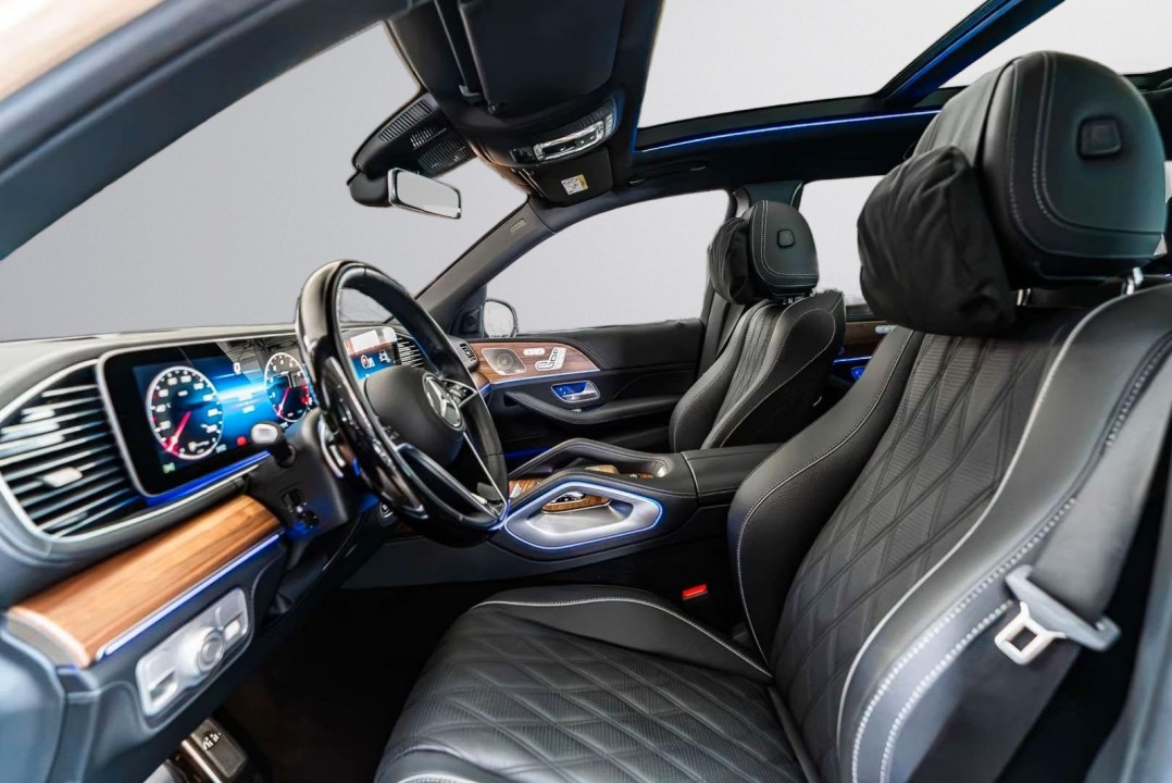 Mercedes-Benz GLS Maybach 600 - foto 11