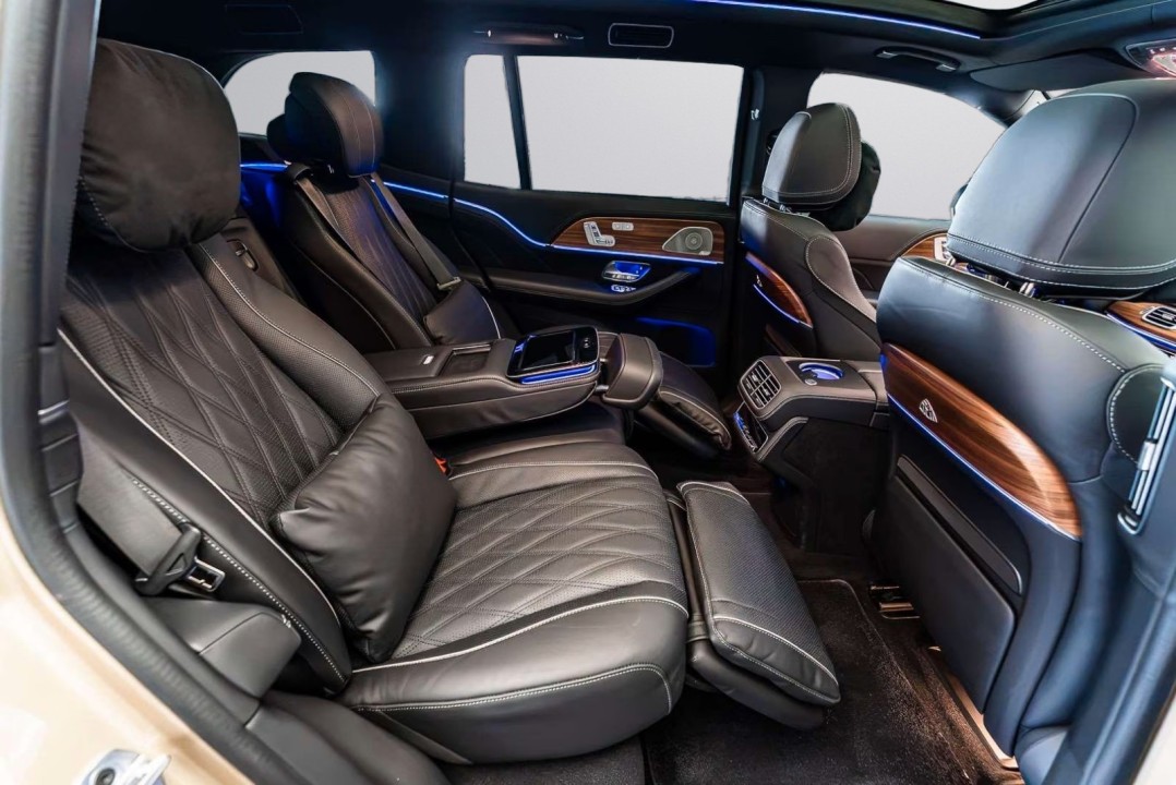 Mercedes-Benz GLS Maybach 600 - foto 12