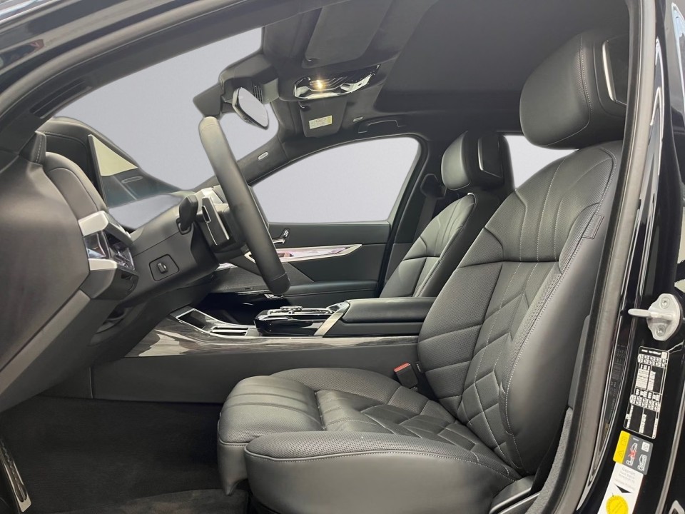 BMW Seria 7 750e xDrive M-Sport - foto 7