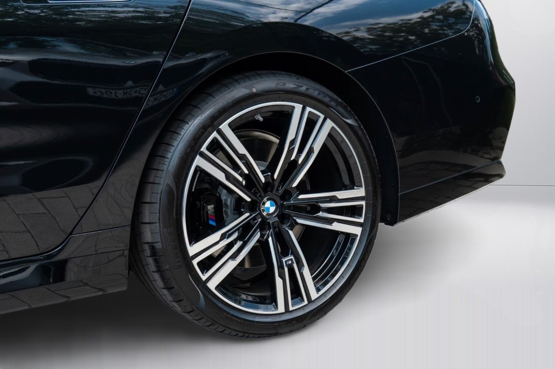 BMW Seria 7 740d xDrive M-Sport - foto 32