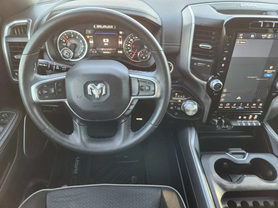 Dodge RAM 1500 Laramie - foto 8