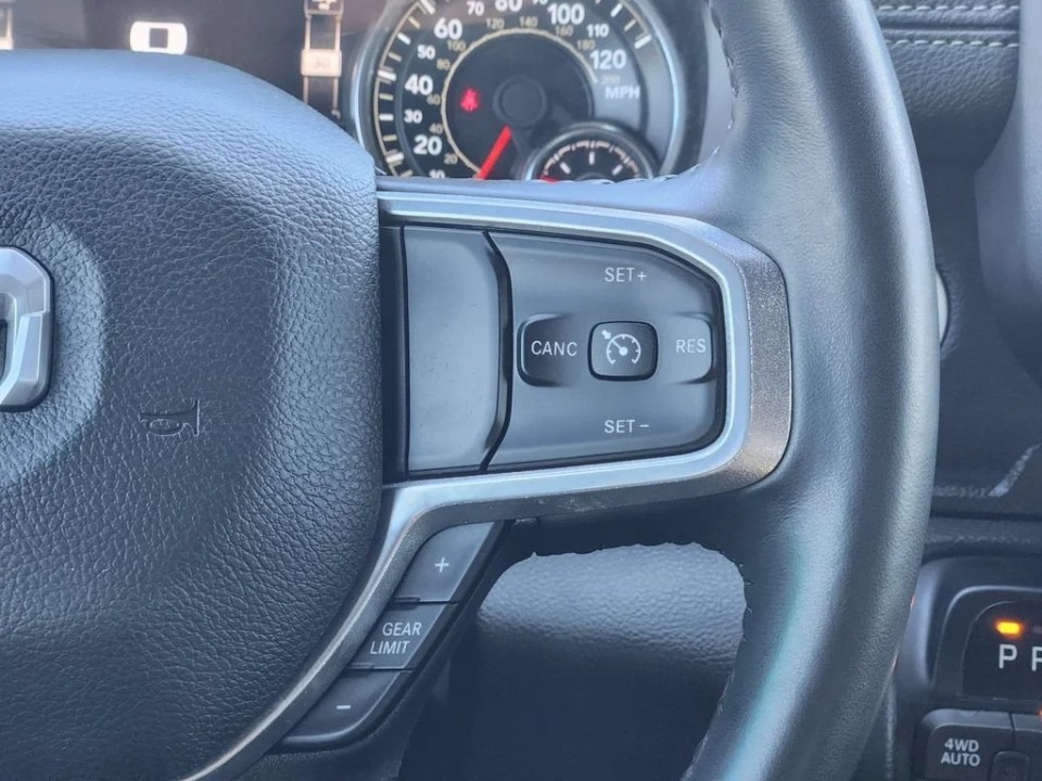 Dodge RAM 1500 Laramie - foto 12