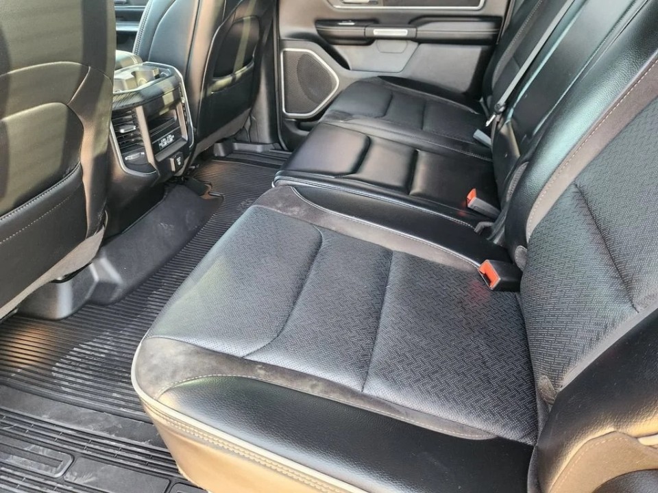 Dodge RAM 1500 Laramie - foto 20