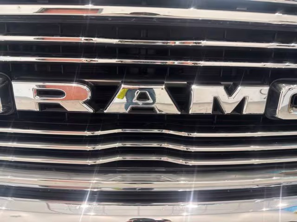 Dodge RAM 1500 Laramie - foto 52