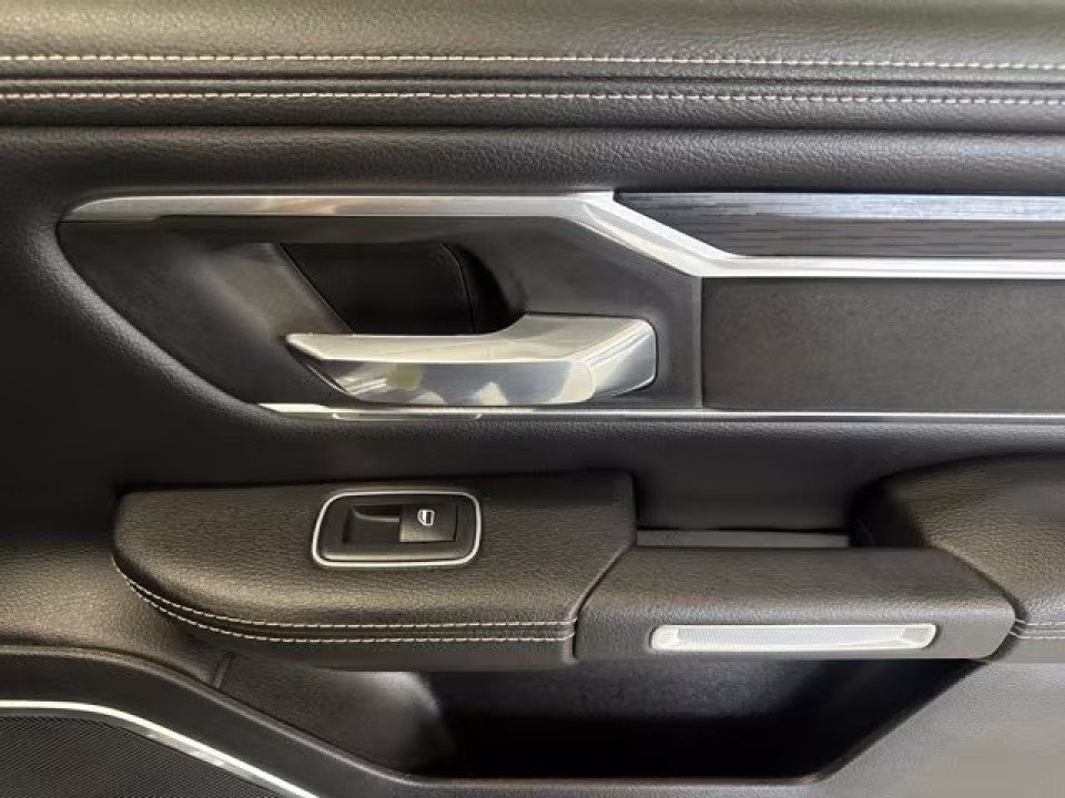 Dodge RAM 1500 Laramie - foto 39