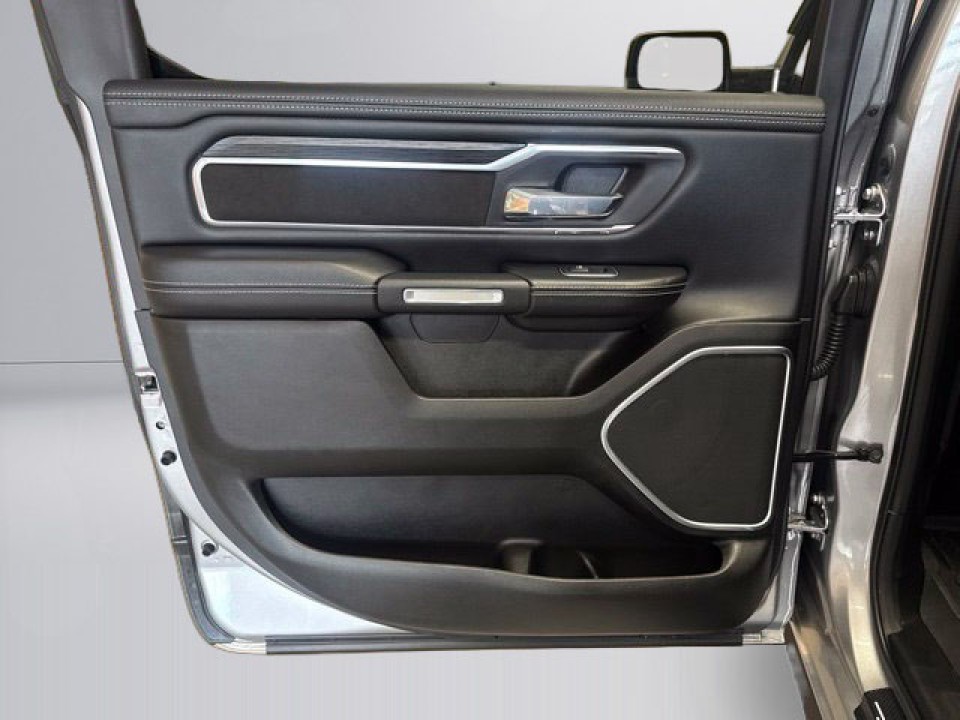 Dodge RAM 1500 Laramie - foto 44