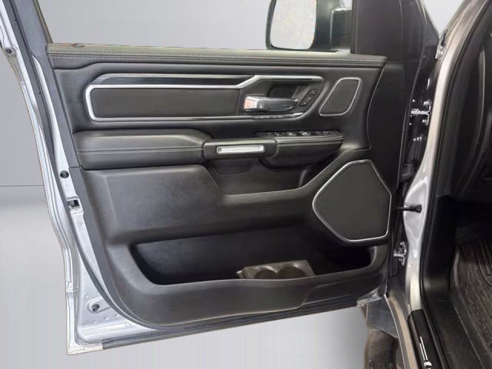 Dodge RAM 1500 Laramie - foto 45