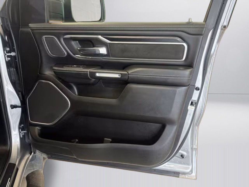 Dodge RAM 1500 Laramie - foto 43