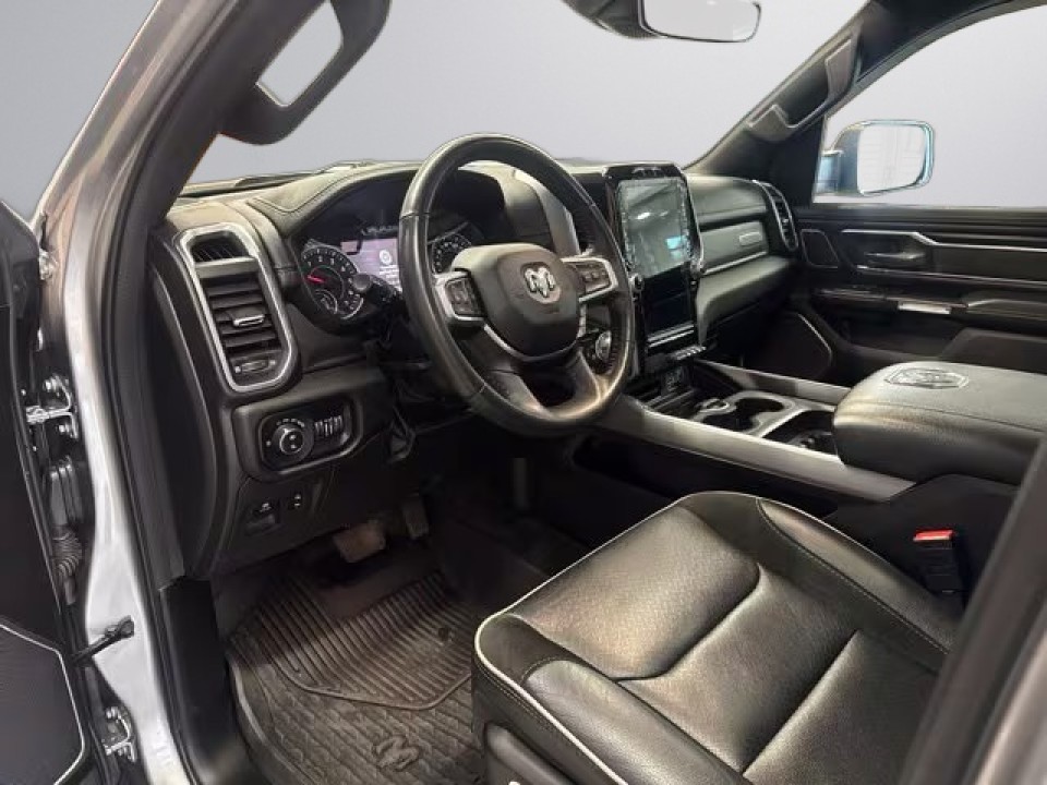 Dodge RAM 1500 Laramie - foto 14