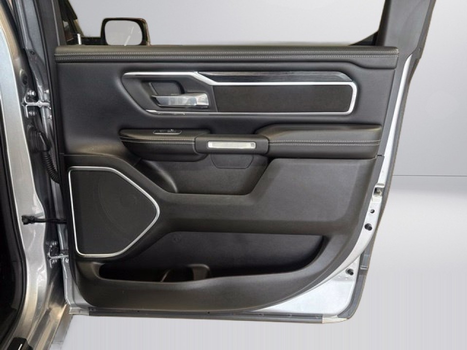 Dodge RAM 1500 Laramie - foto 42