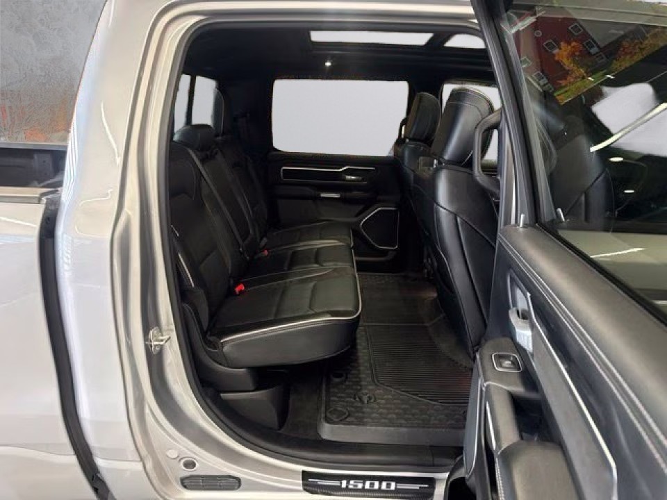 Dodge RAM 1500 Laramie - foto 16