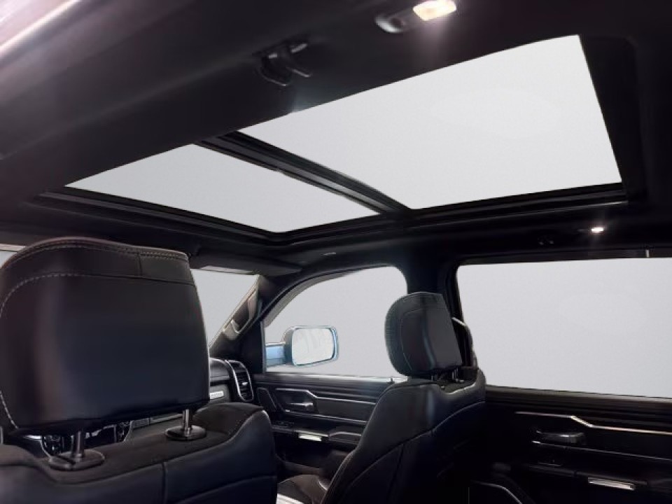 Dodge RAM 1500 Laramie - foto 32