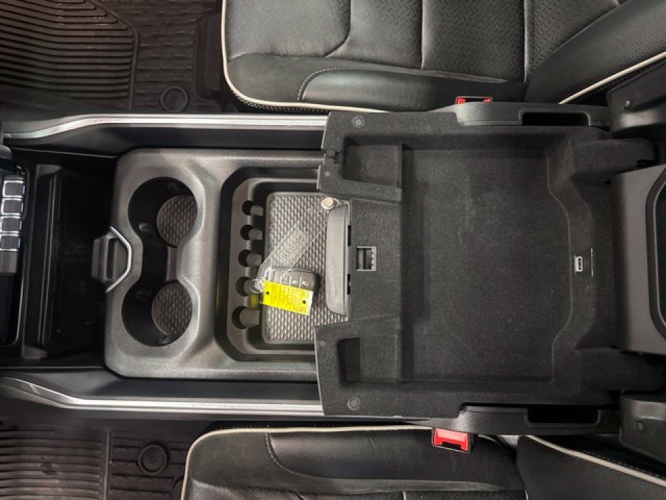 Dodge RAM 1500 Laramie - foto 24