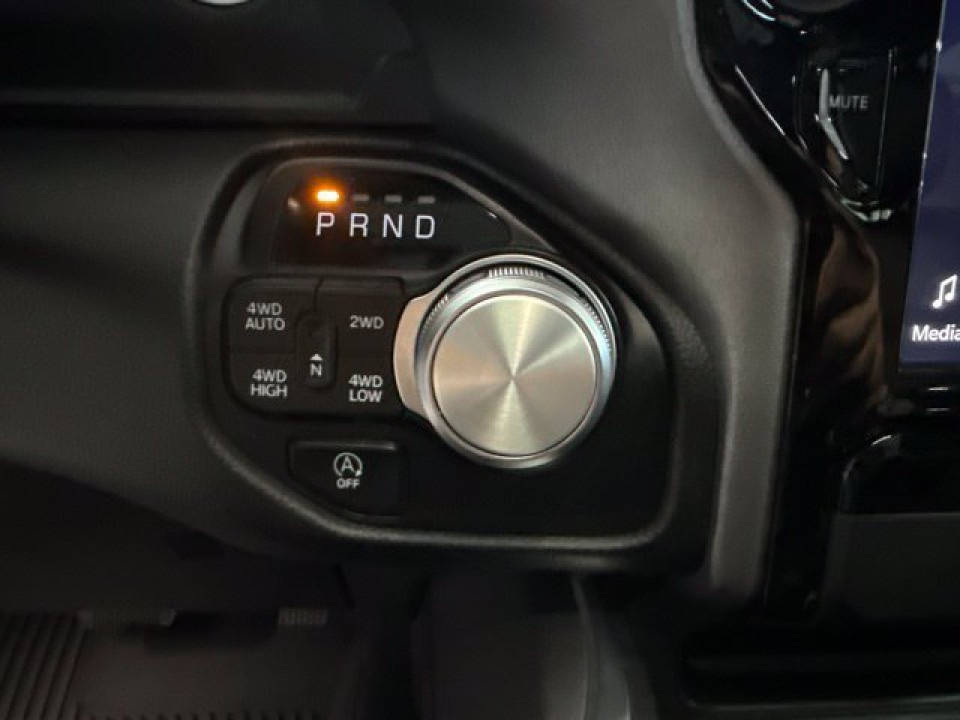 Dodge RAM 1500 Laramie - foto 25