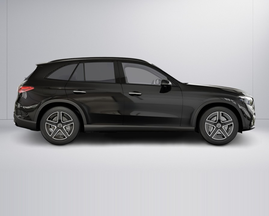 Mercedes-Benz GLC 220d 4MATIC AMG Line (2)