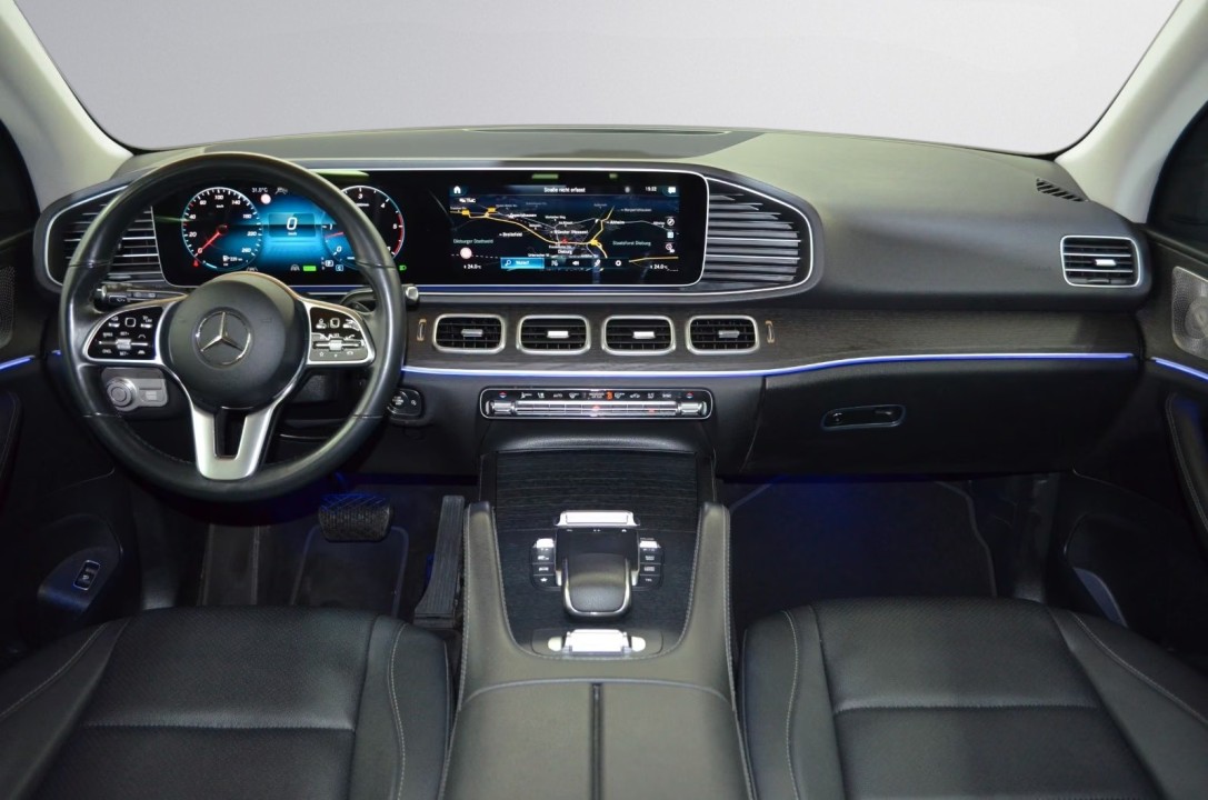 Mercedes-Benz GLE 300d 4MATIC AMG Line - foto 8