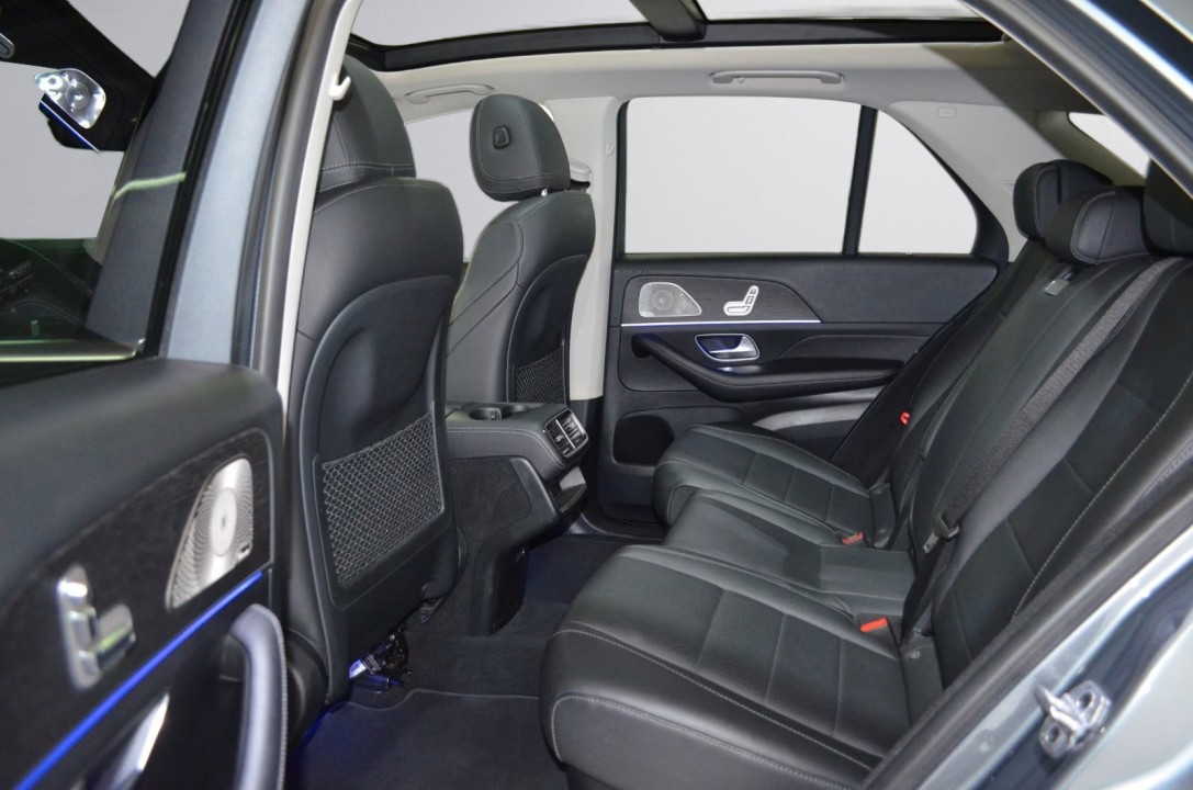 Mercedes-Benz GLE 300d 4MATIC AMG Line - foto 29