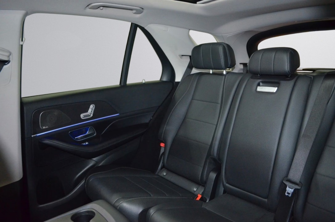 Mercedes-Benz GLE 300d 4MATIC AMG Line - foto 27