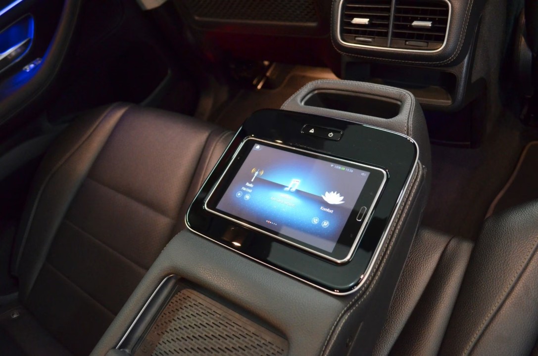 Mercedes-Benz GLE 300d 4MATIC AMG Line - foto 24