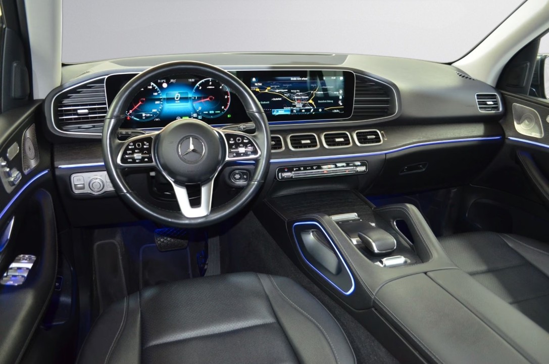 Mercedes-Benz GLE 300d 4MATIC AMG Line - foto 7