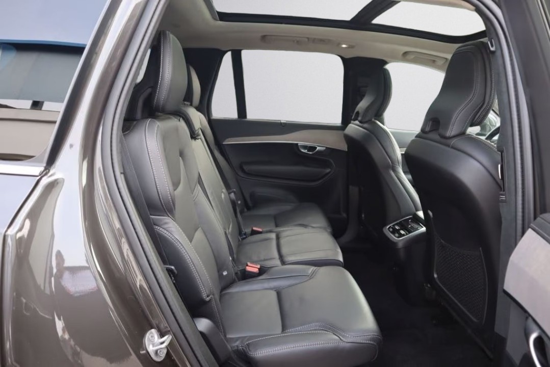 Volvo XC 90 B5 D AWD Ultimate Bright - foto 20