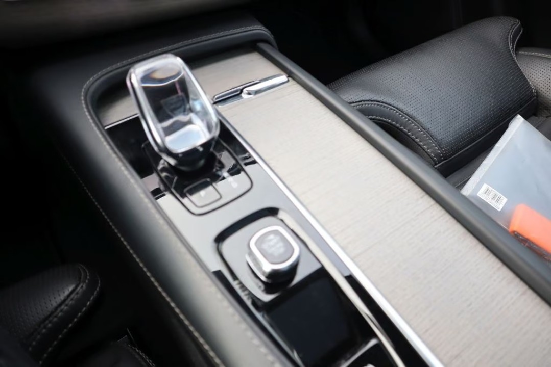 Volvo XC 90 B5 D AWD Ultimate Bright - foto 14