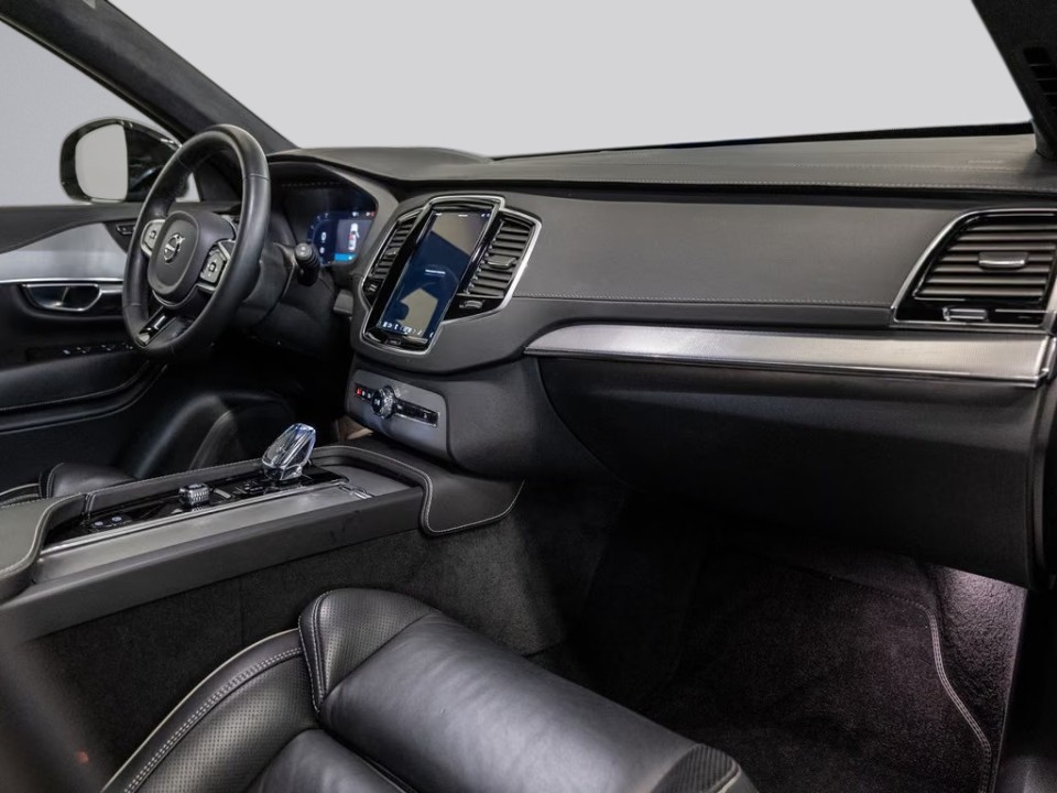 Volvo XC 90 B5 D AWD Ultimate Dark - foto 15
