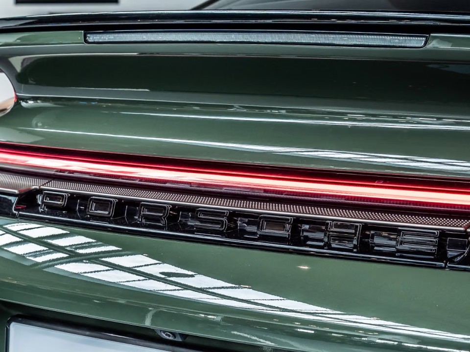 Porsche 911 Turbo S - foto 18
