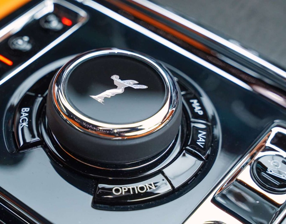 Rolls-Royce Cullinan - foto 16