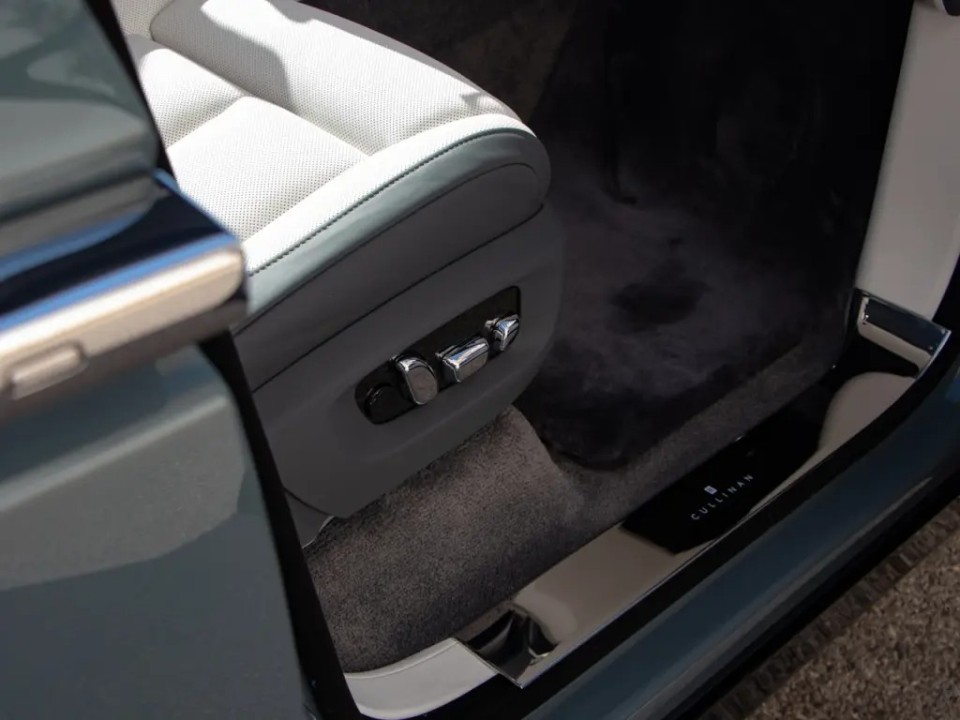 Rolls-Royce Cullinan - foto 41
