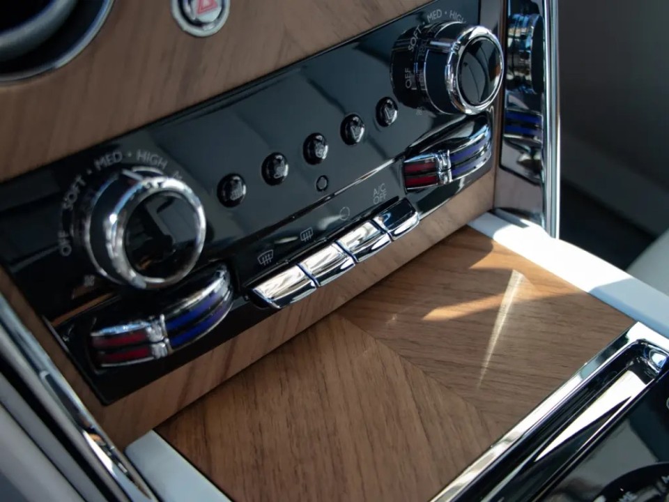 Rolls-Royce Cullinan - foto 23