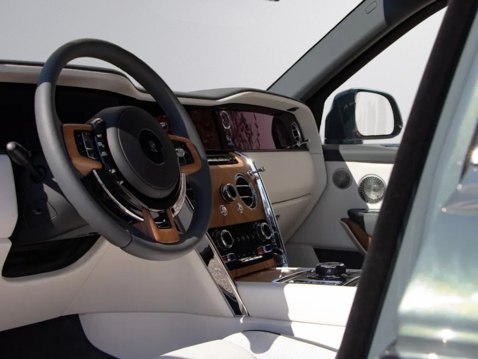 Rolls-Royce Cullinan - foto 10