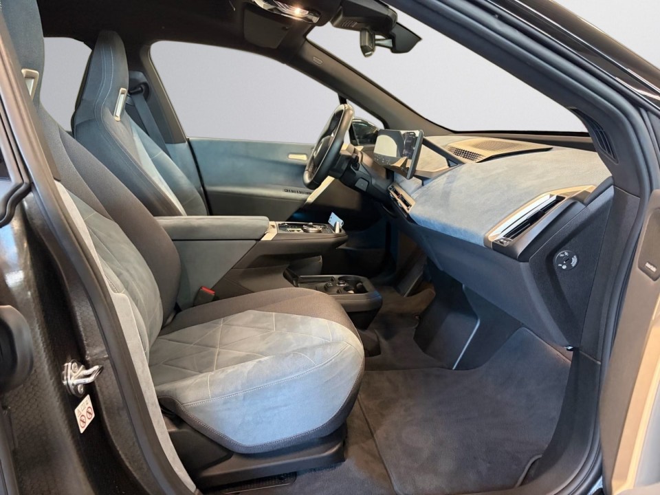 BMW iX xDrive50 - foto 7