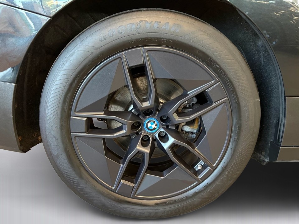BMW iX xDrive50 - foto 19