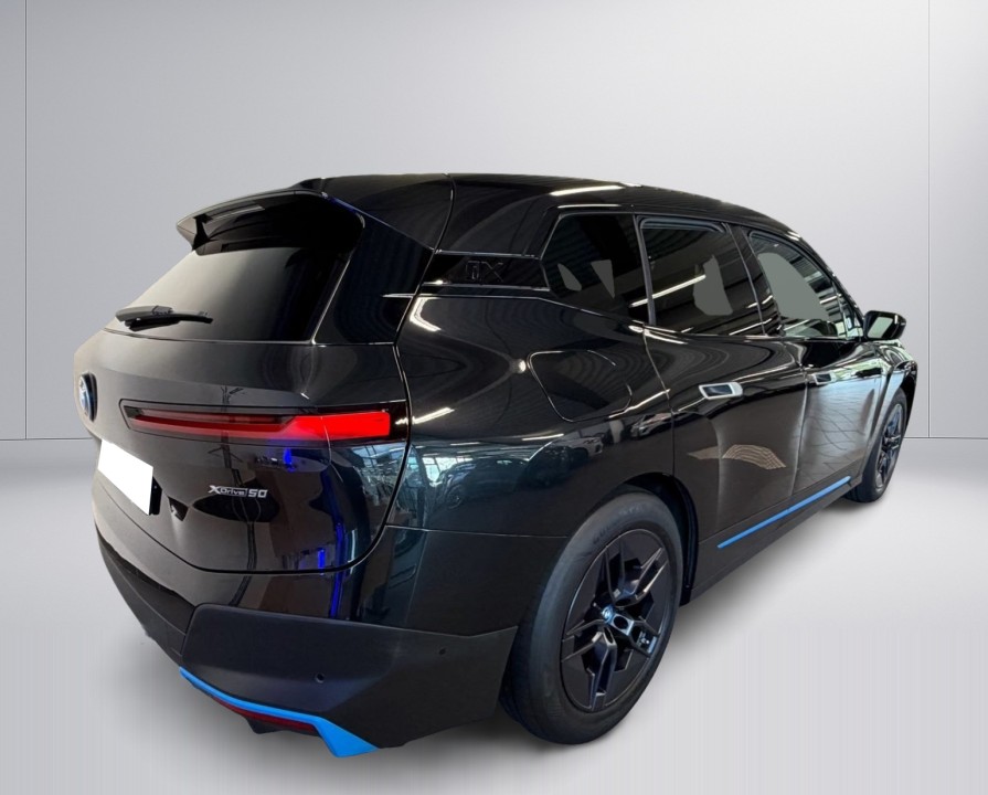 BMW iX xDrive50 (4)