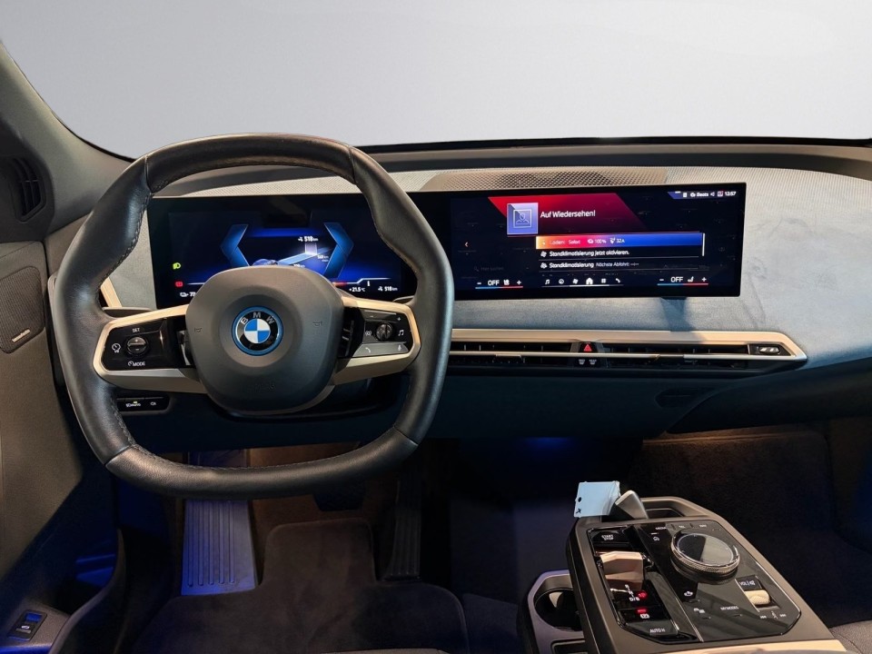 BMW iX xDrive50 (5)