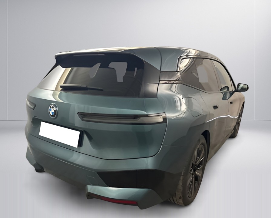 BMW iX xDrive50 (3)