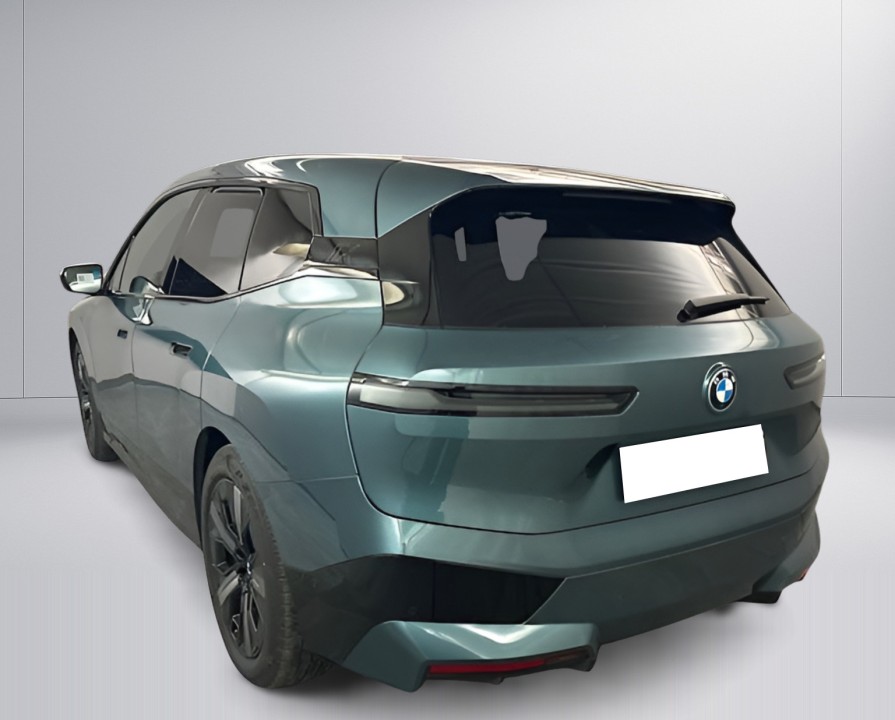 BMW iX xDrive50 (4)