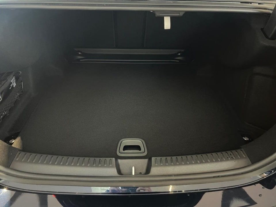Mercedes-Benz E 200 4MATIC - foto 20