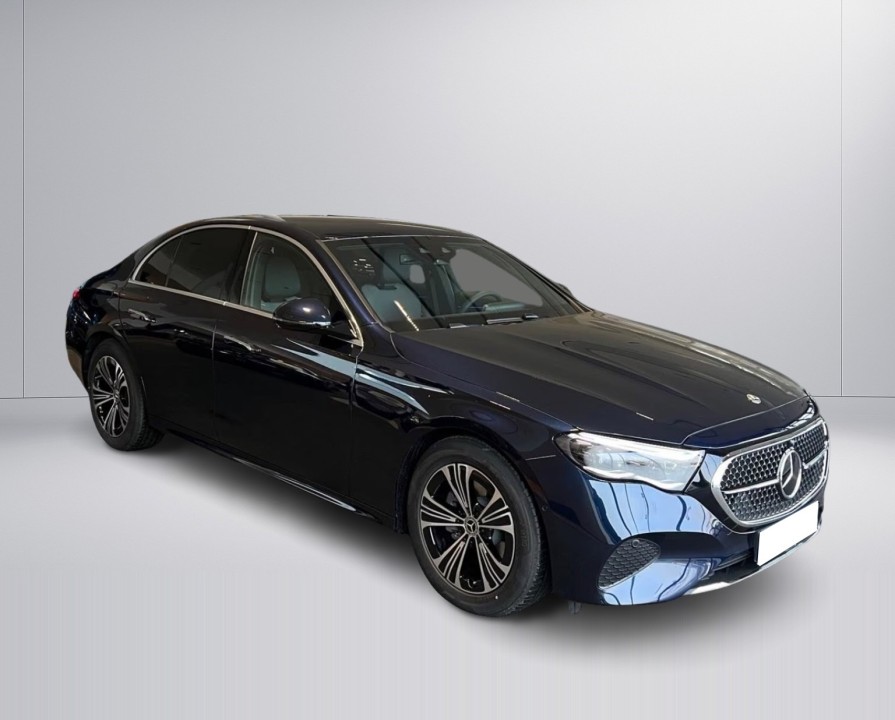 Mercedes-Benz E 200 4MATIC (2)