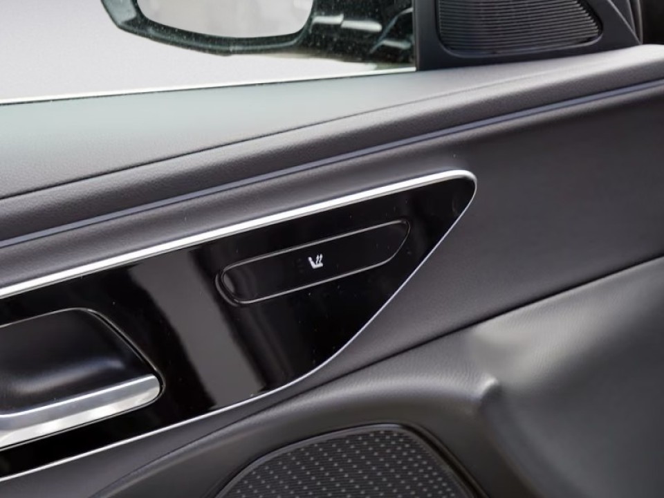 Mercedes-Benz E 200 4MATIC Avantgarde - foto 9