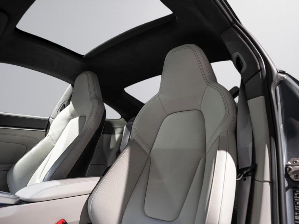 PORSCHE 911 2024 — imagine 18