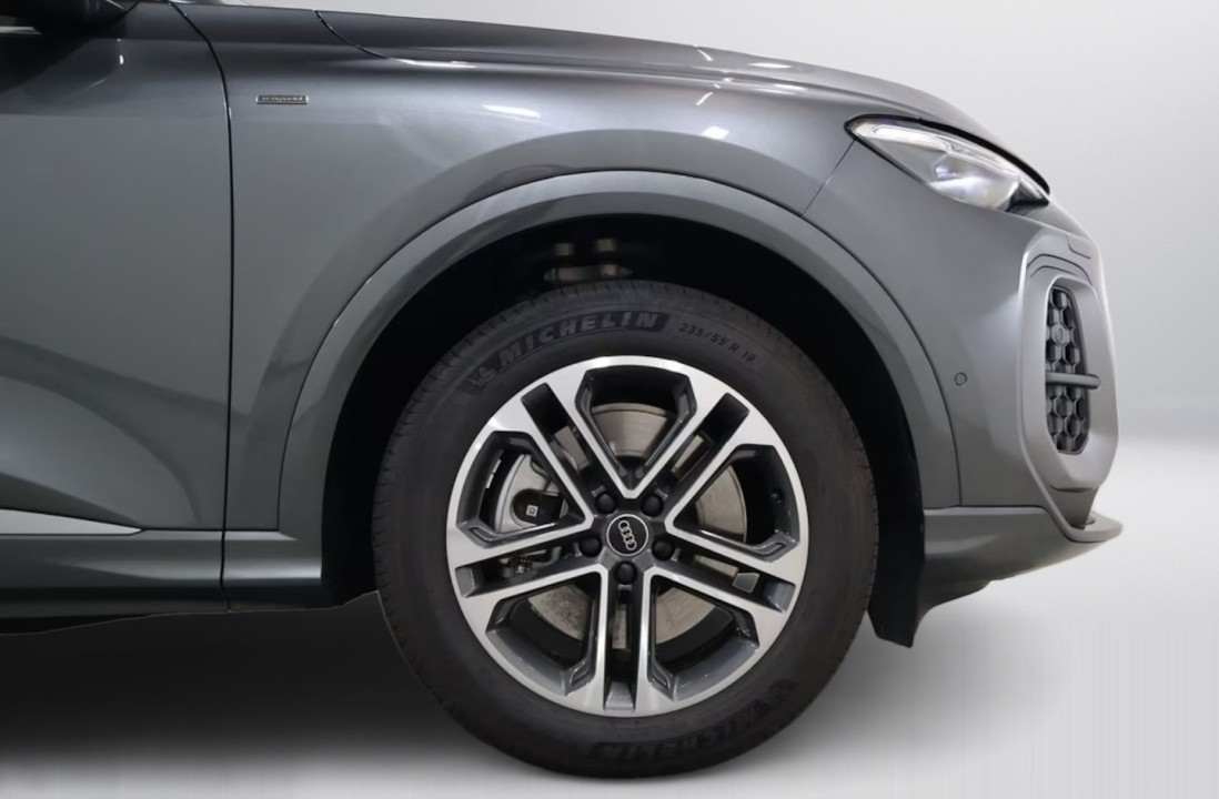 AUDI Q5 2025 — imagine 18