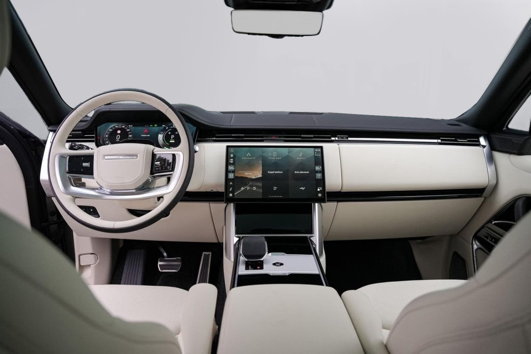 LAND ROVER Range Rover 2026 — imagine 18