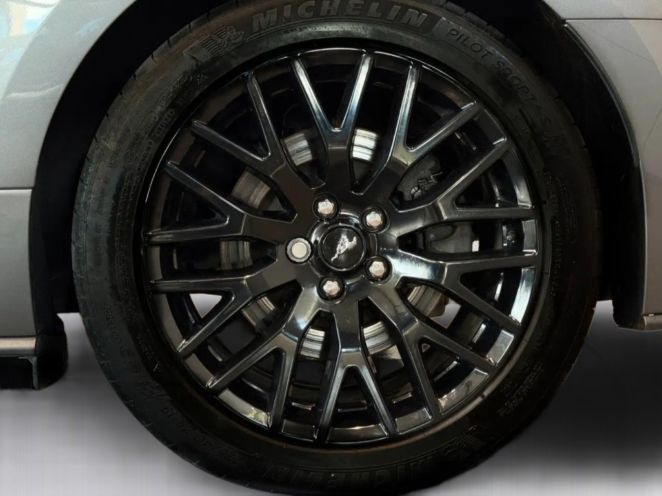 Ford Mustang GT - foto 34