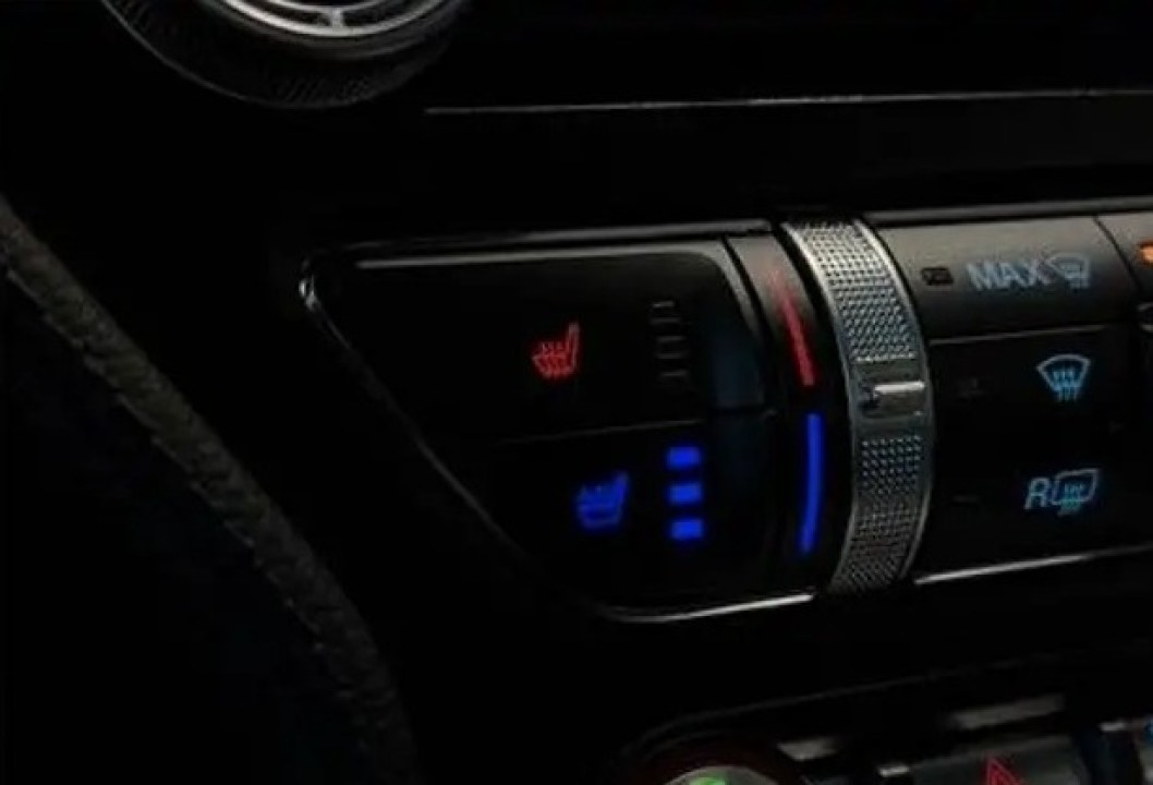 Ford Mustang GT - foto 12